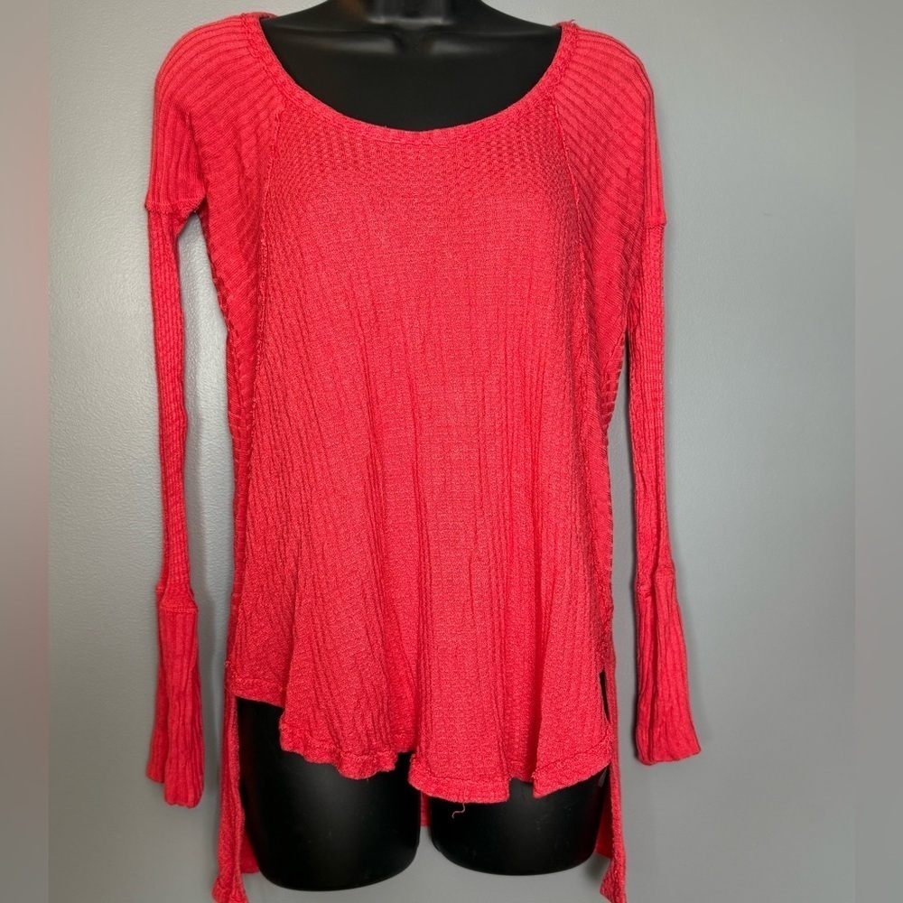 Free People High-Low Coral Waffle Long Sleeve Crew Neck Blouse Womens XS Stretch